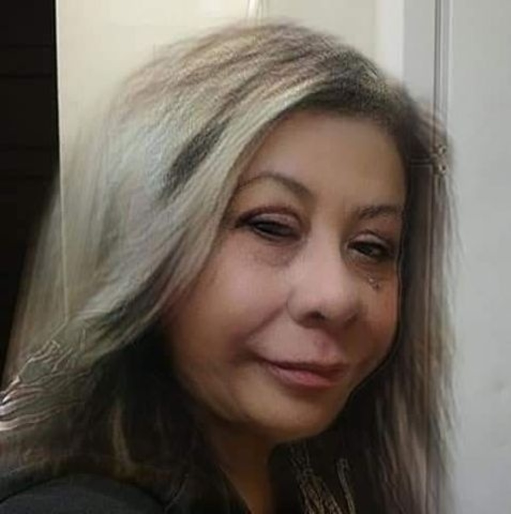 Meet your Posher, Mirella